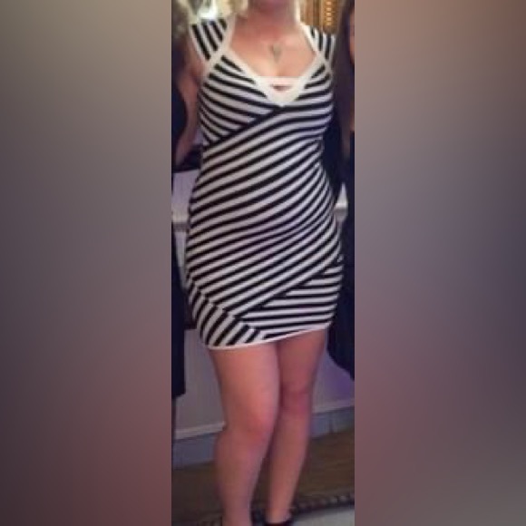 Guess Bodycon Dress Black and White - Picture 1 of 6